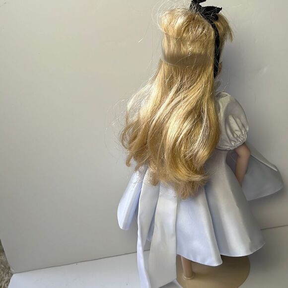 VINTAGE 1988 DISNEY COLLECTION GROLIER ALICE IN WONDERLAND PORCELAIN DOLL Number - Picture 7 of 12